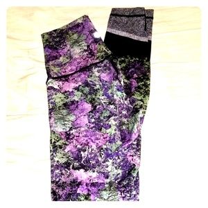 Lululemon multi-colored camo print leggings size 4